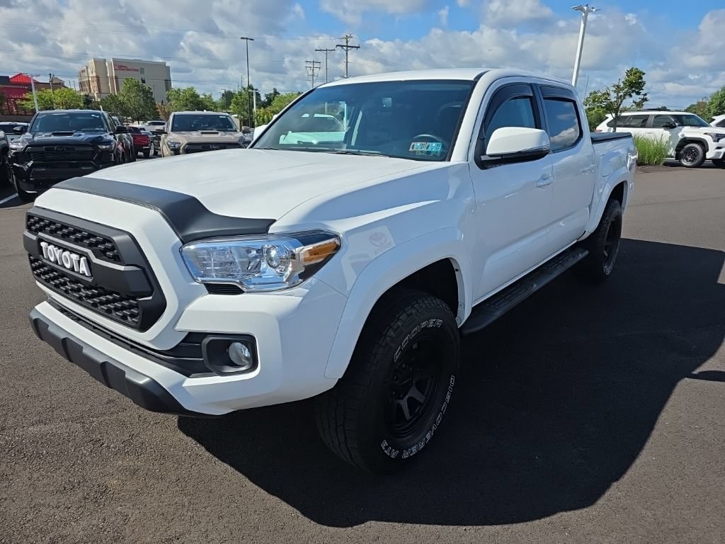 Used 2023 Toyota Tacoma SR5 w/ Technology Package AWD/4WD image 3