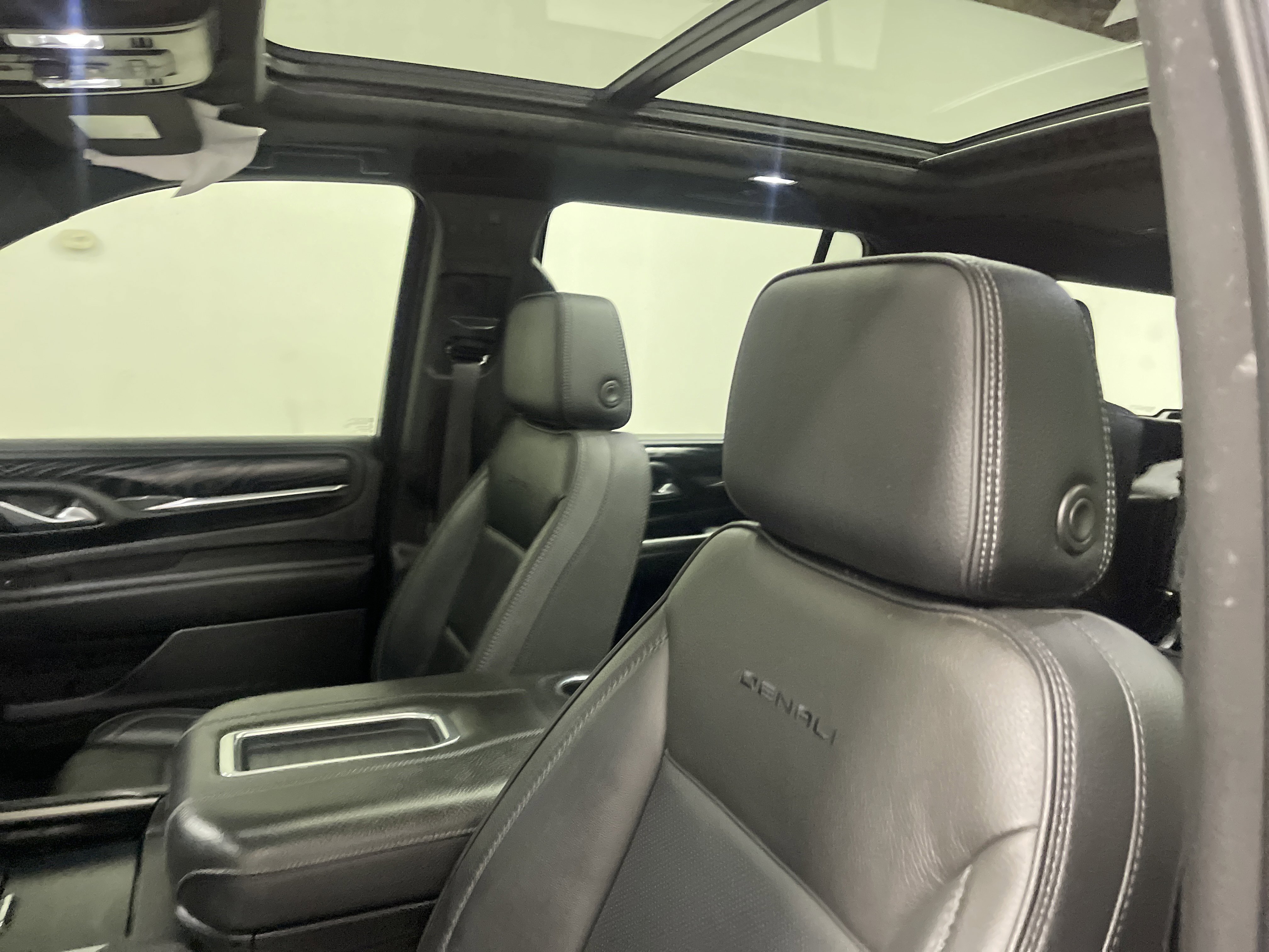 Used 2022 GMC Yukon Denali image 11