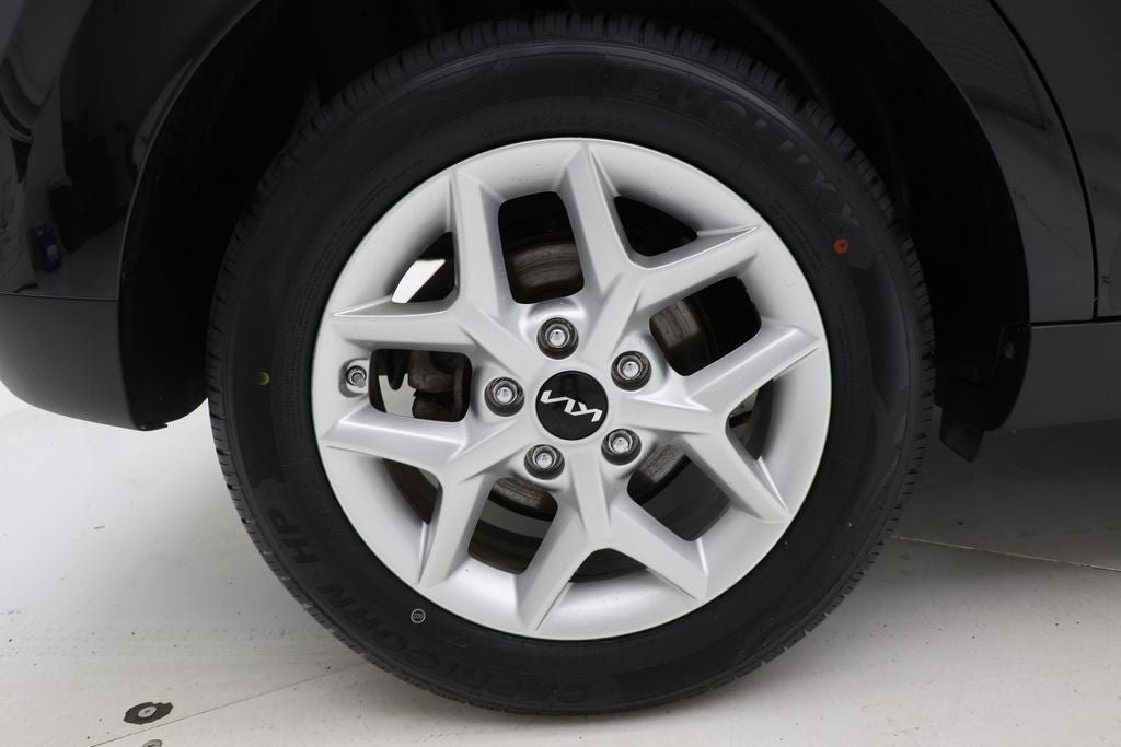 Used 2023 Kia Soul S FWD image 9
