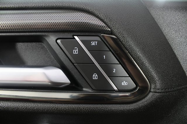 Used 2025 GMC Sierra 1500 AT4 w/ AT4 Premium Package image 18