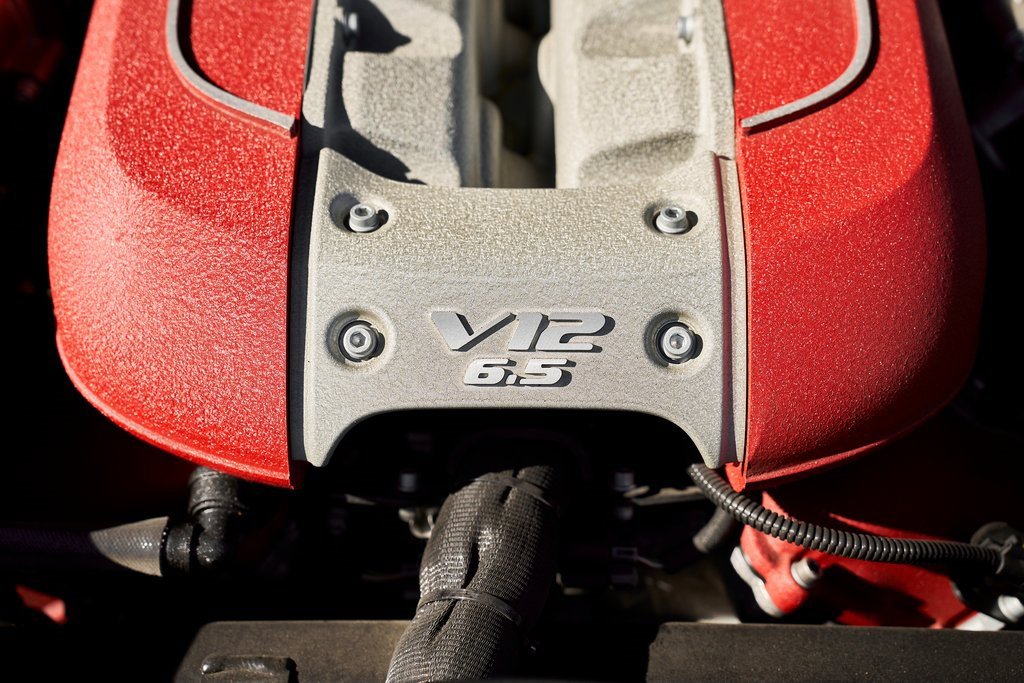 Used 2018 Ferrari 812 Superfast image 19