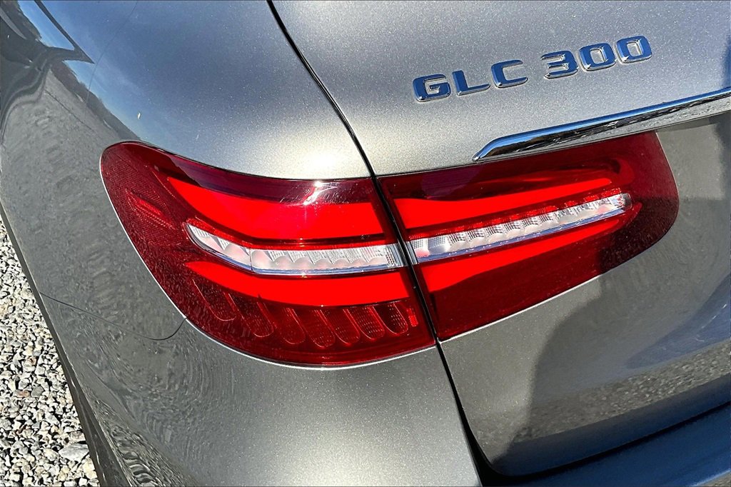 Used 2019 Mercedes-Benz GLC 300 4MATIC w/ Multimedia Package image 28