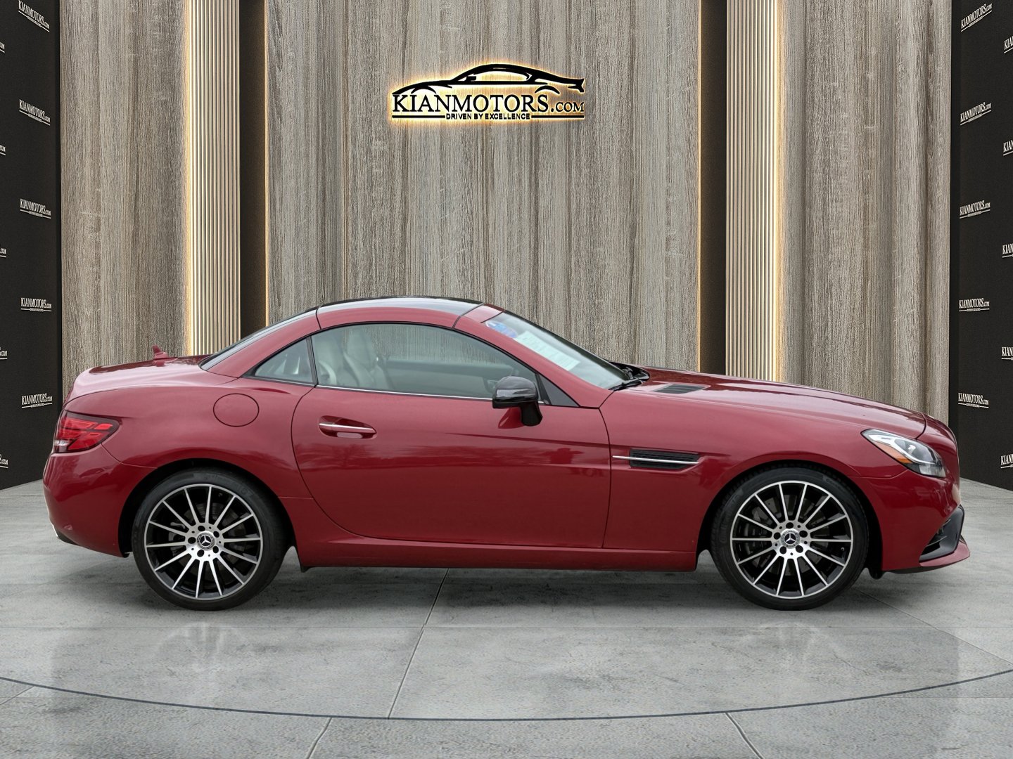 Used 2020 Mercedes-Benz SLC 300 w/ Premium Package image 10