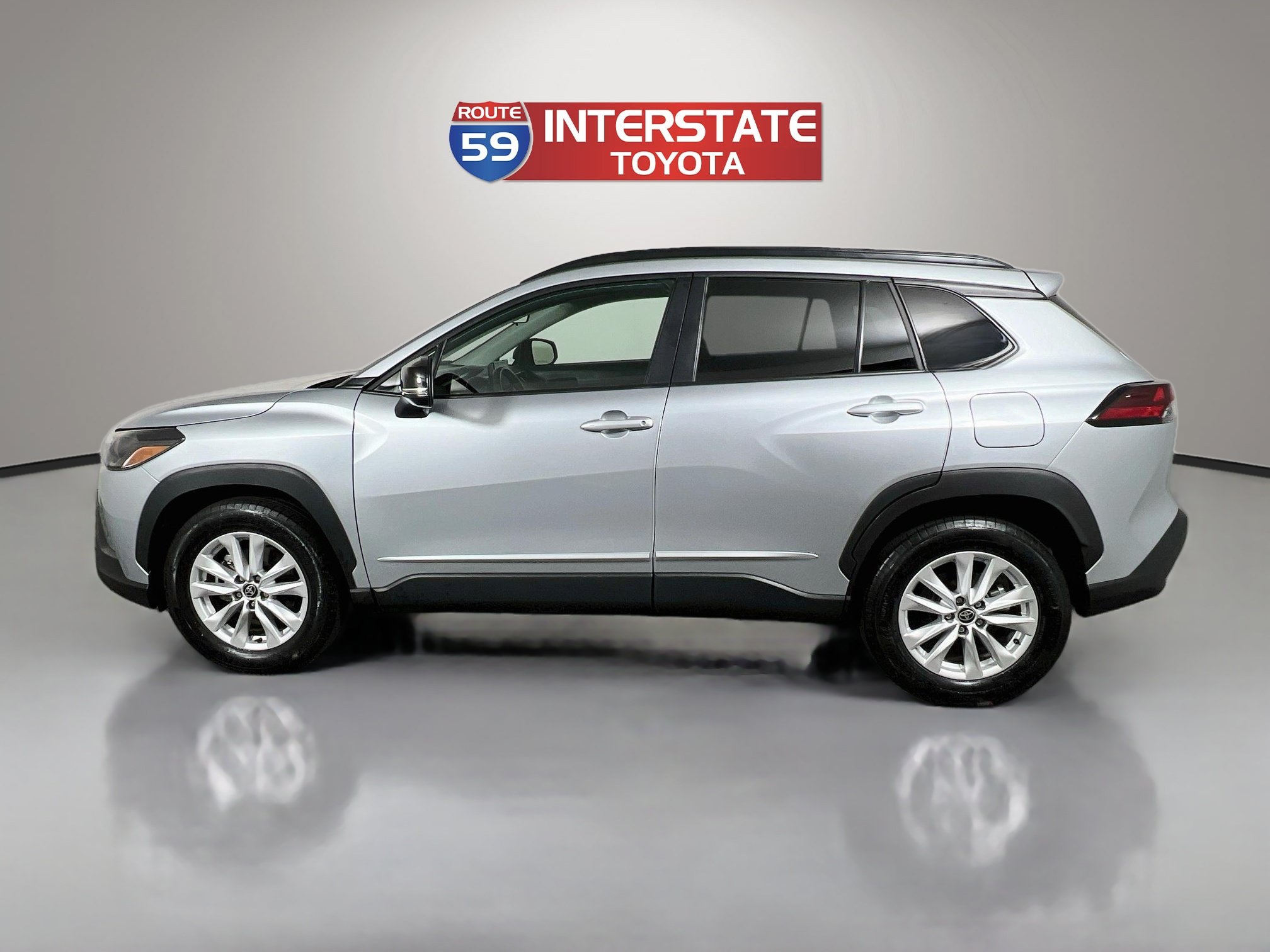 Certified 2026 Toyota Corolla Cross LE w/ Moonroof Package AWD/4WD image 4
