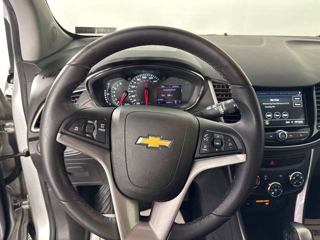 Used 2019 Chevrolet Trax LT w/ LT Convenience Package AWD/4WD image 24
