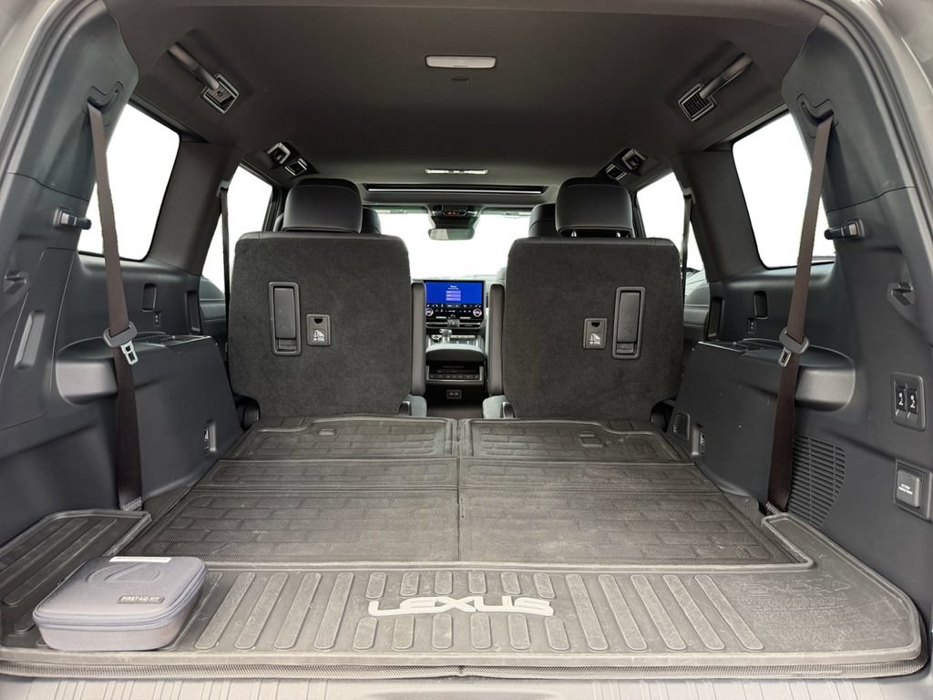 Used 2024 Lexus GX 550 w/ Accessory Package (Z1) AWD/4WD image 27
