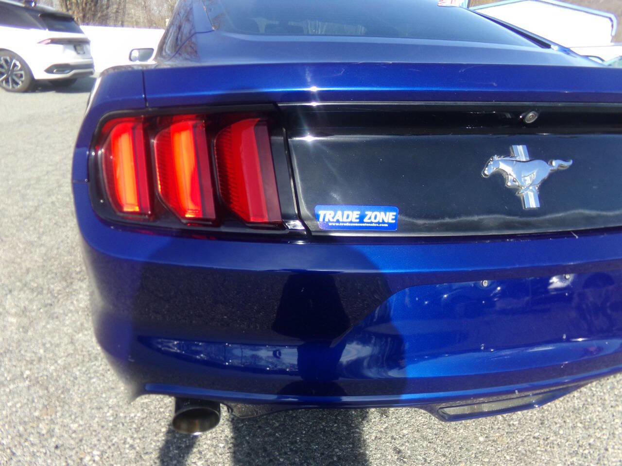 Used 2015 Ford Mustang Coupe RWD image 10