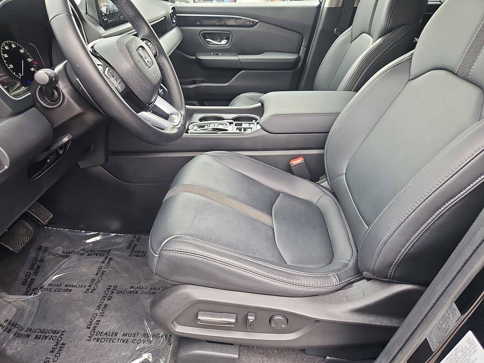 Used 2023 Honda Pilot Touring image 32
