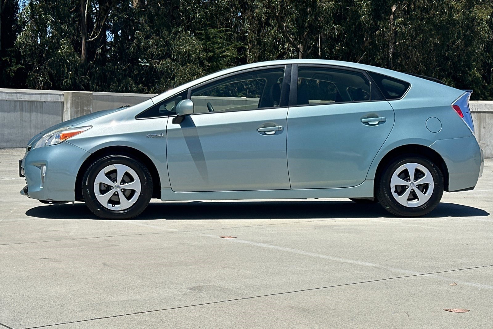 Used 2012 Toyota Prius Two FWD image 2