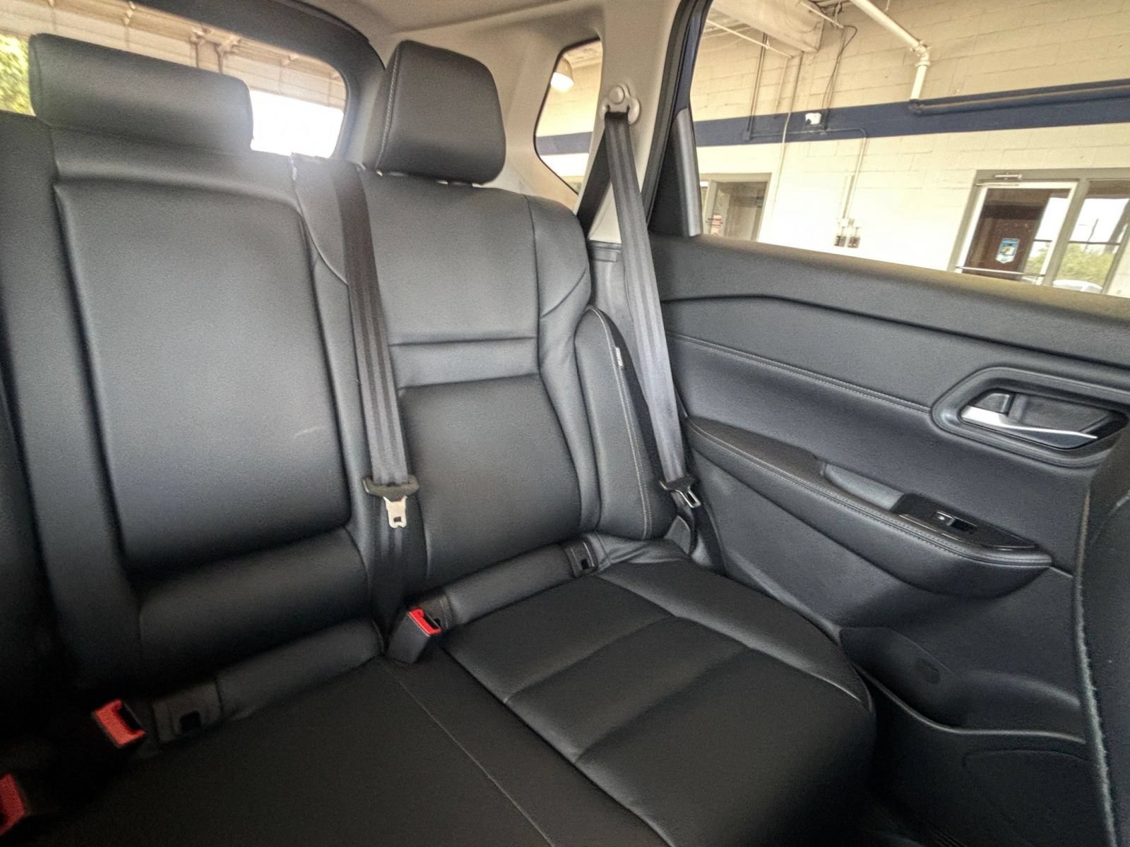 Used 2026 Nissan Rogue SL FWD image 39