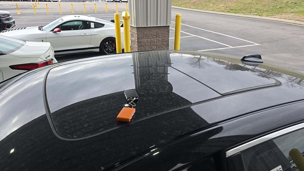 Used 2023 Volvo S90 B6 Plus image 7