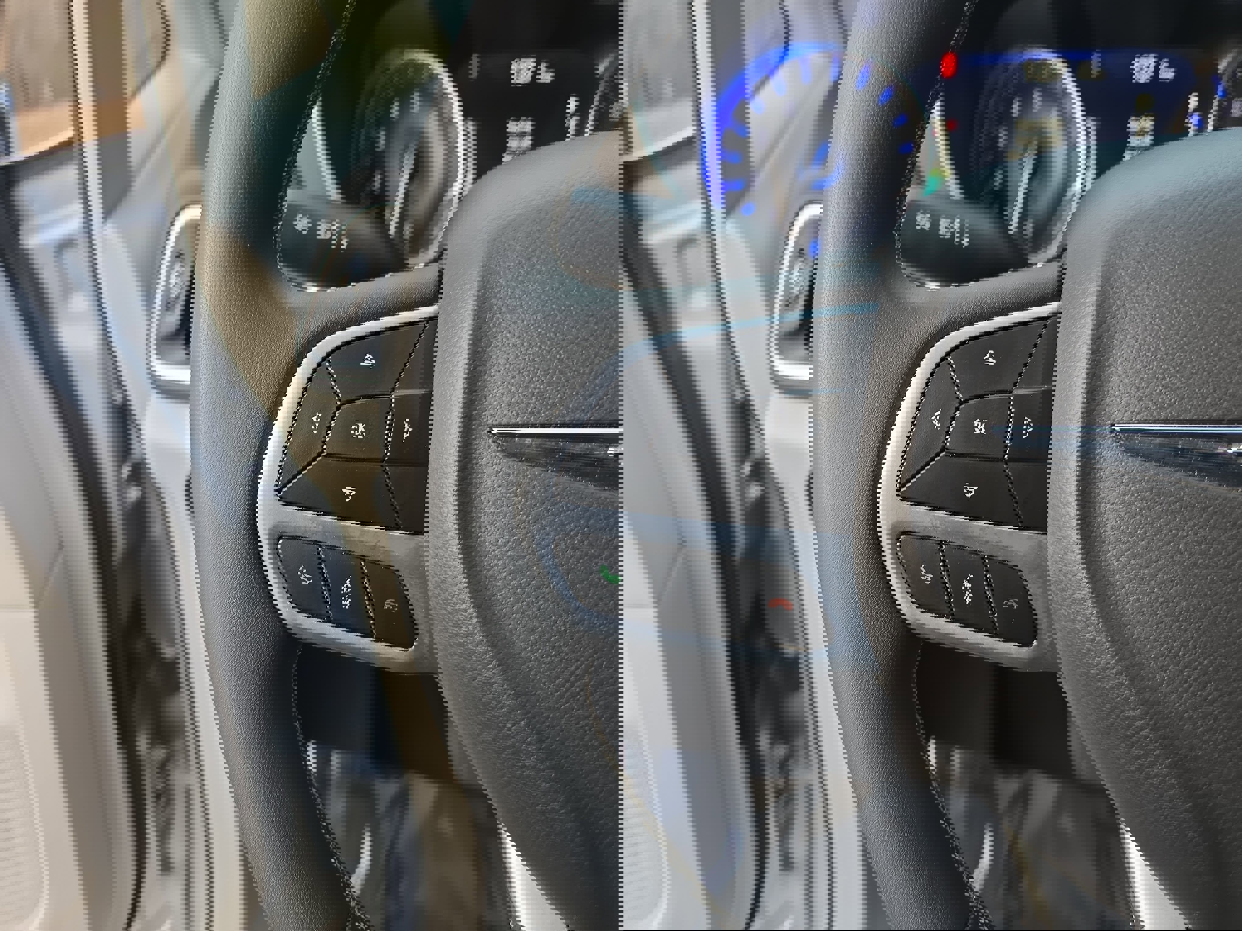 Used 2024 Chrysler Pacifica Touring-L image 16