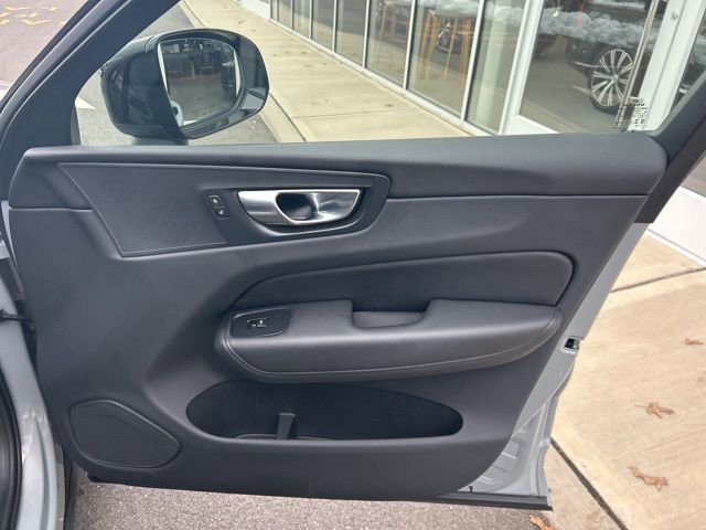 Certified 2025 Volvo XC60 B5 Plus image 14