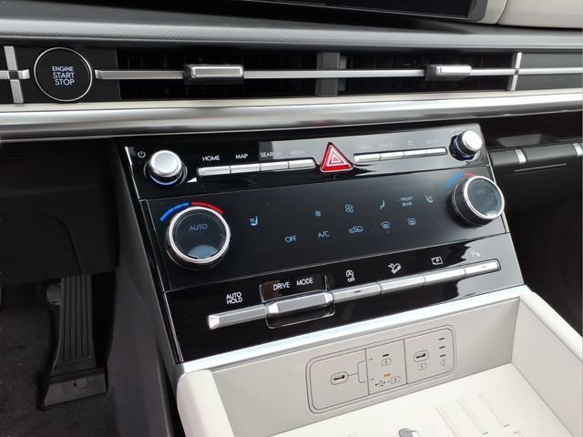 New 2026 Hyundai Santa Fe SEL FWD image 17