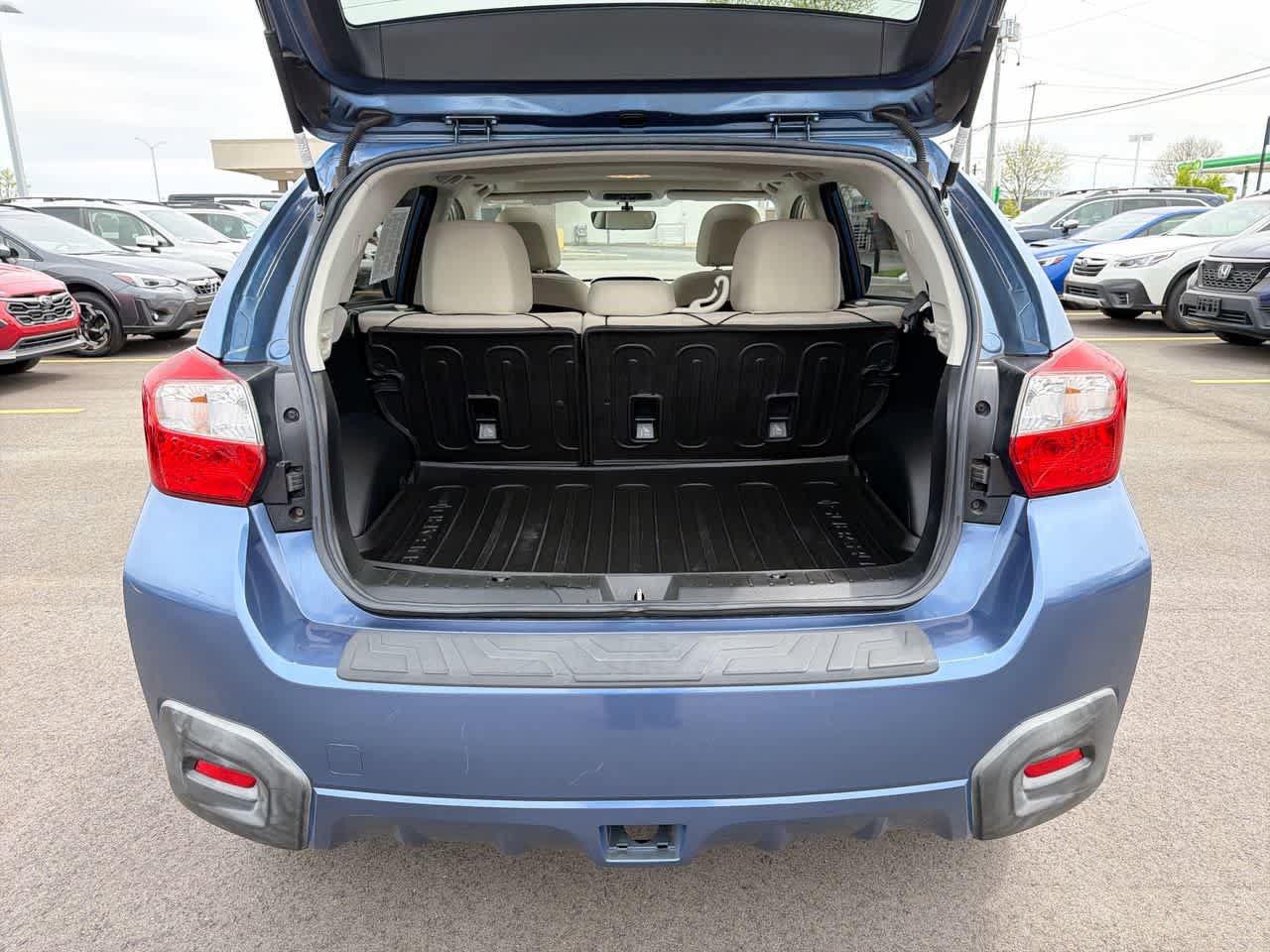Used 2017 Subaru Crosstrek 2.0i Premium w/ Moonroof Package AWD/4WD image 36
