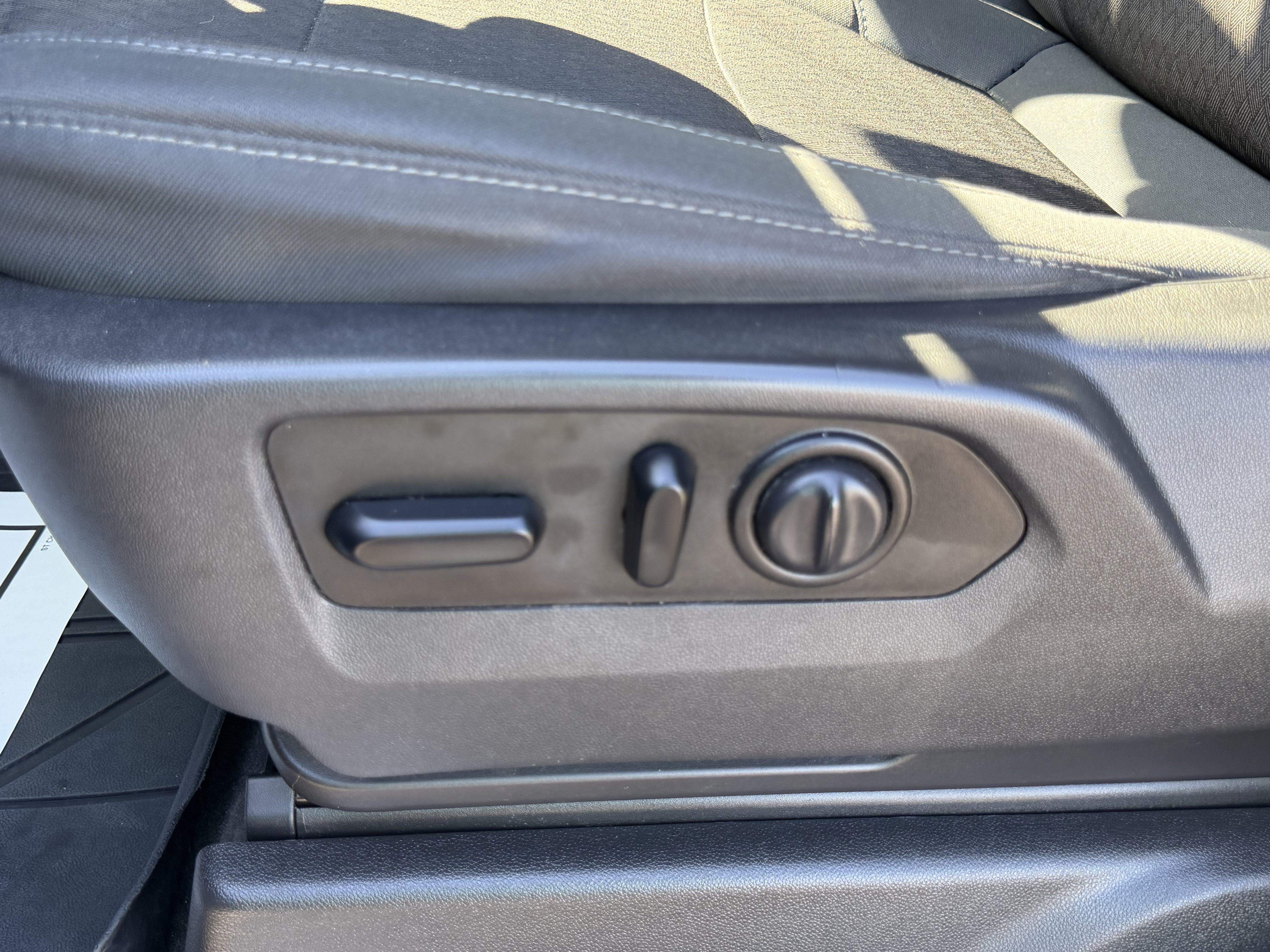 Used 2019 Chevrolet Silverado 1500 LT w/ All-Star Edition RWD image 17