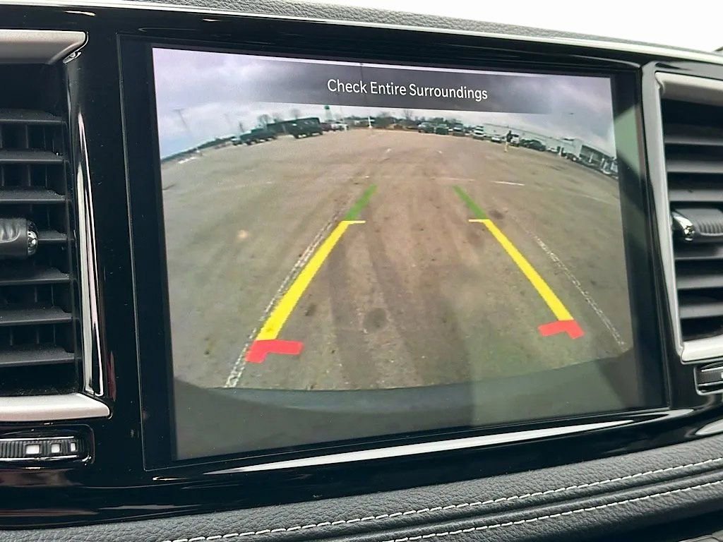 Used 2024 Chrysler Pacifica Select FWD image 29