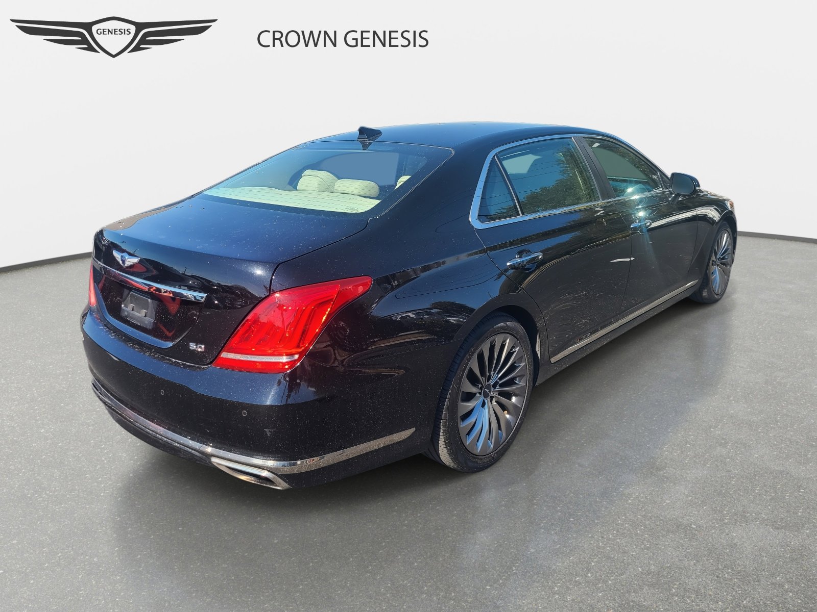 Used 2017 Genesis G90 5.0 Ultimate image 5