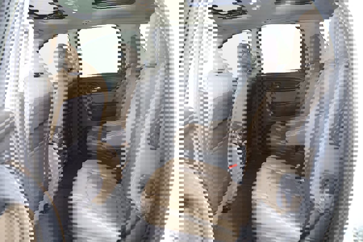 Used 2016 GMC Acadia SLT w/ Open Road Package image 46