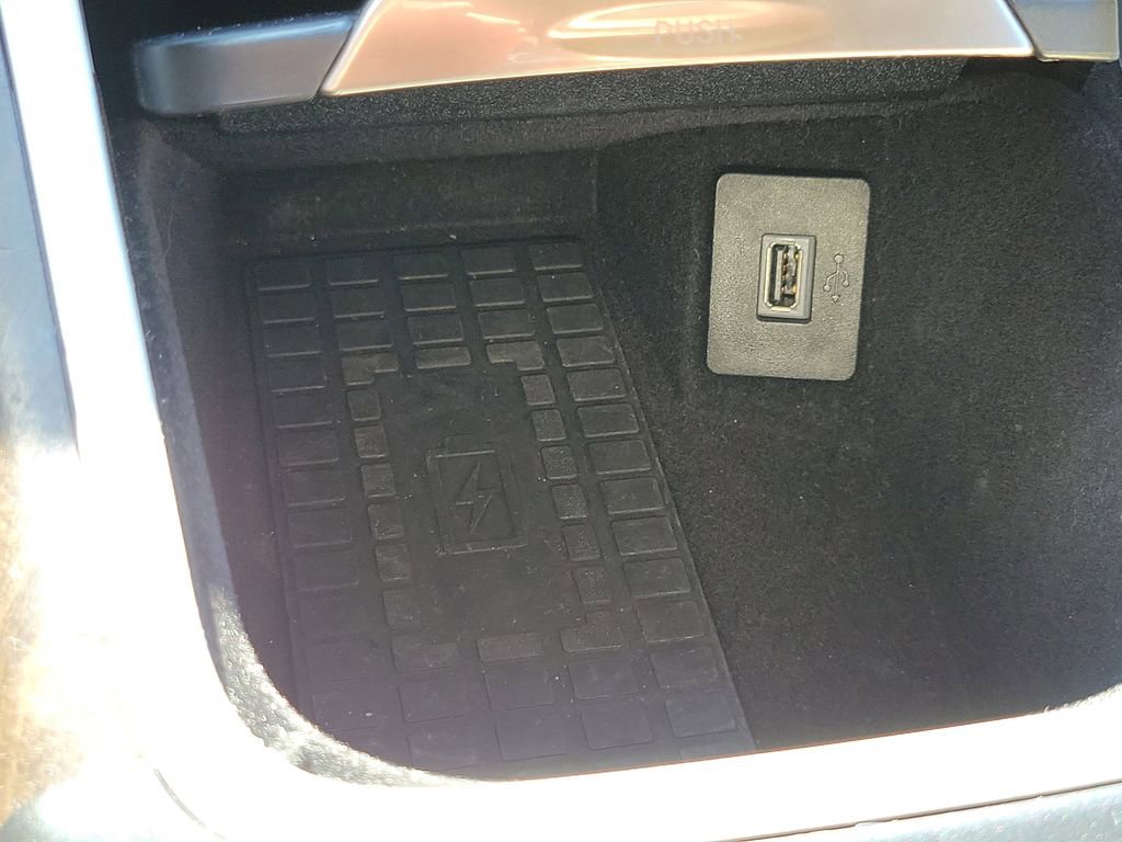 Used 2019 Lincoln Nautilus Reserve image 27