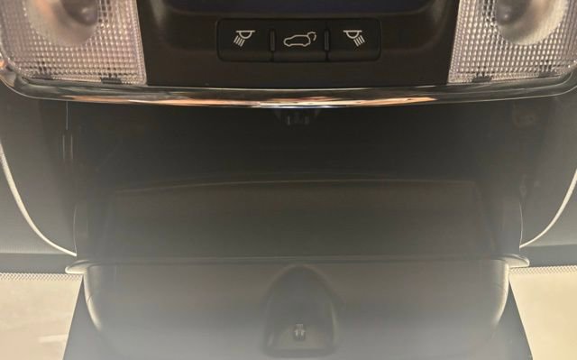 Used 2021 Jeep Grand Cherokee Limited w/ Luxury Group II RWD image 32