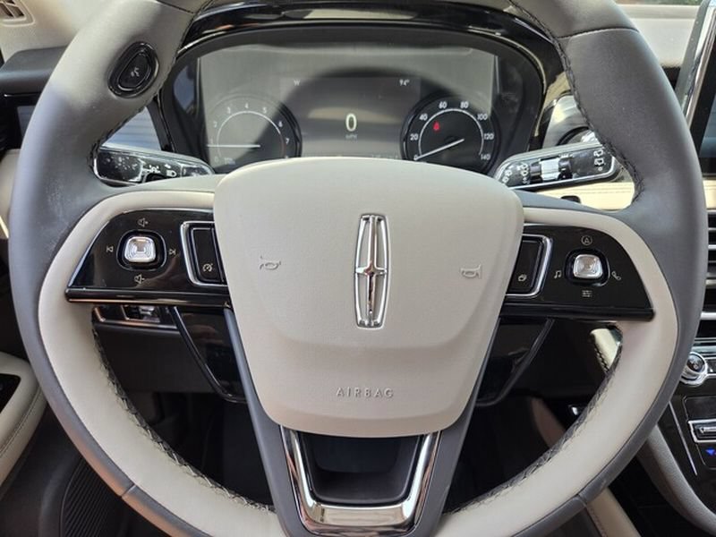 Used 2022 Lincoln Corsair FWD image 27