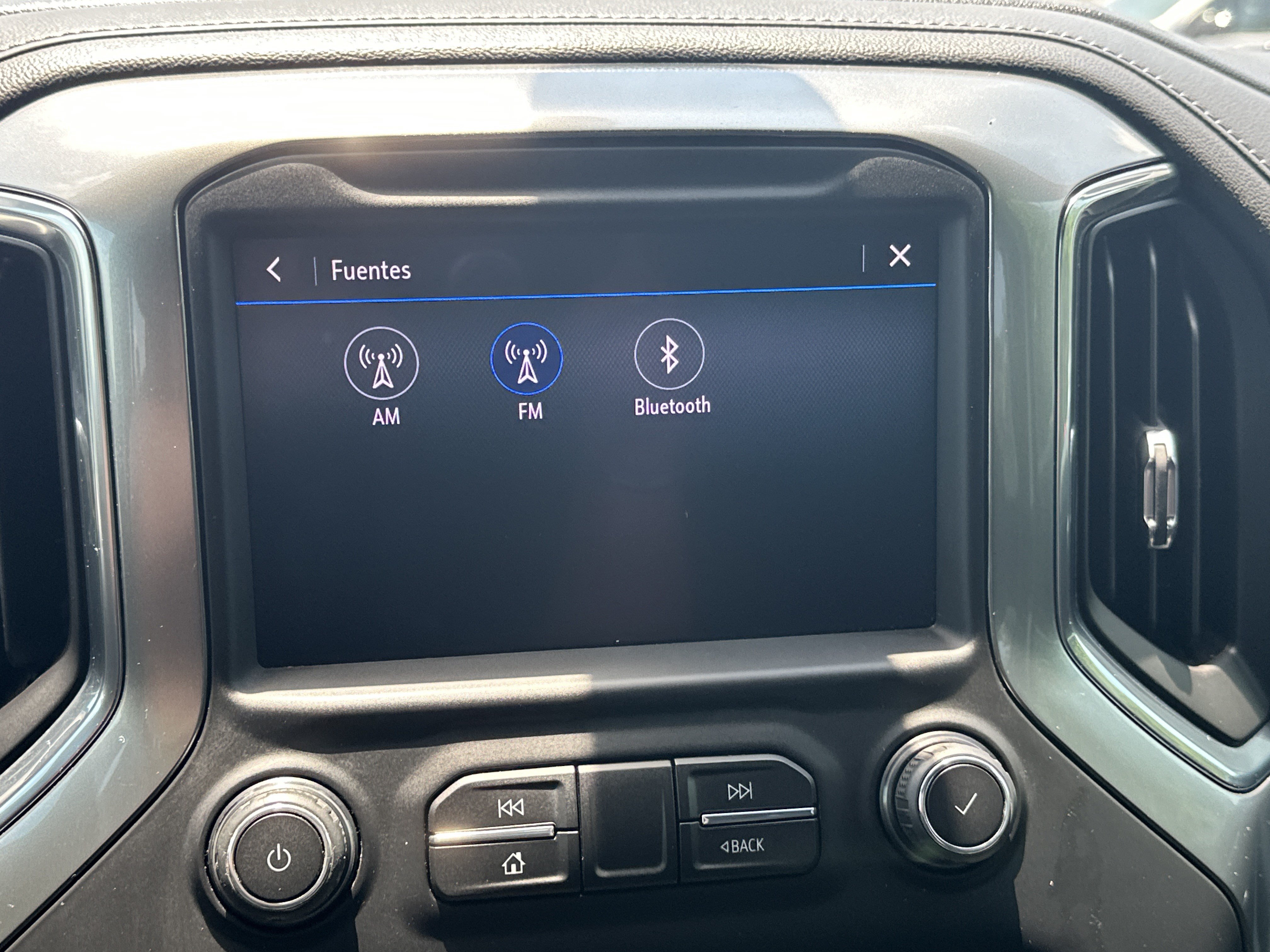 Used 2020 Chevrolet Silverado 1500 LT w/ Trailering Package AWD/4WD image 25