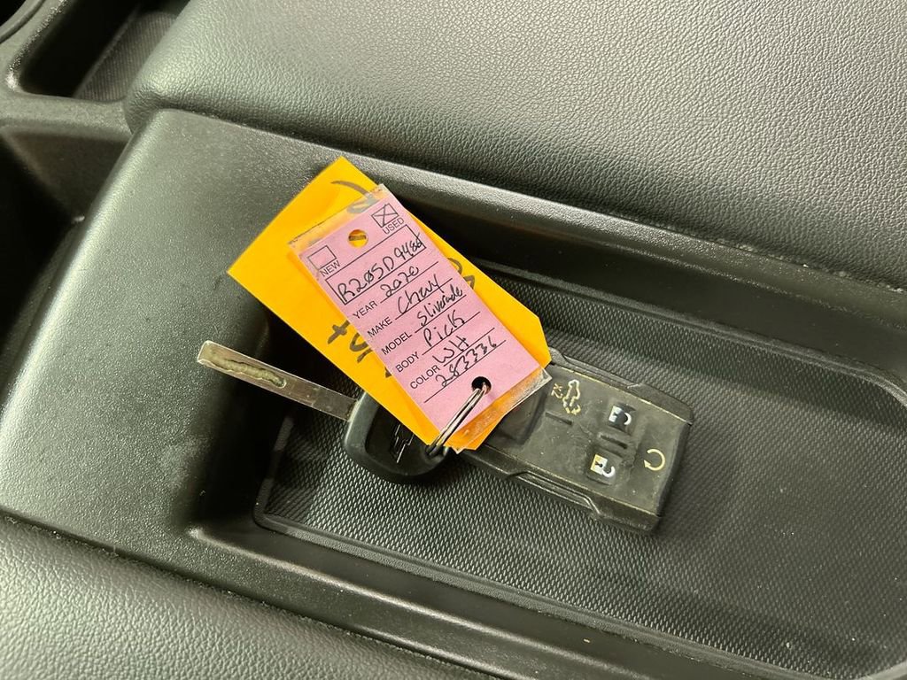 Used 2020 Chevrolet Silverado 1500 Custom w/ Custom Value Package image 12