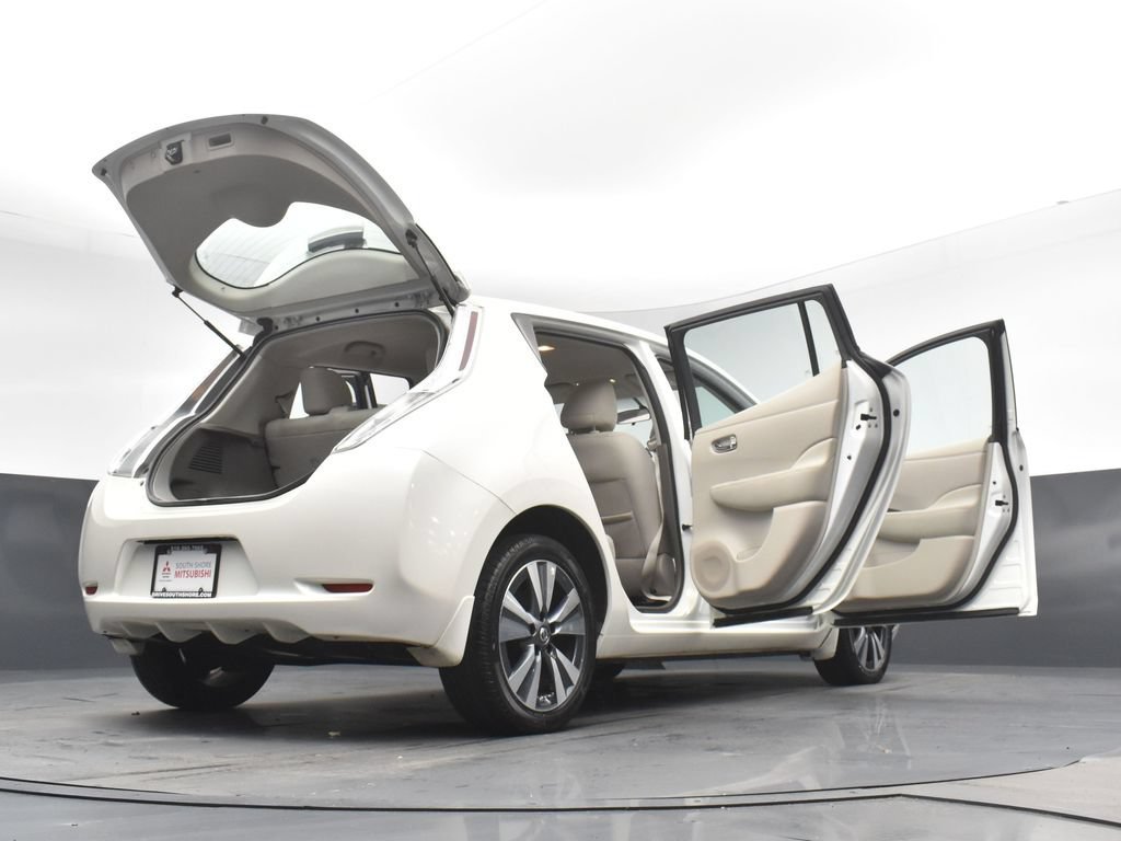 Used 2017 Nissan Leaf SV FWD image 31
