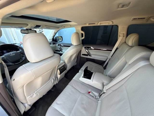 Used 2018 Lexus GX 460 Premium w/ Premium Package AWD/4WD image 40