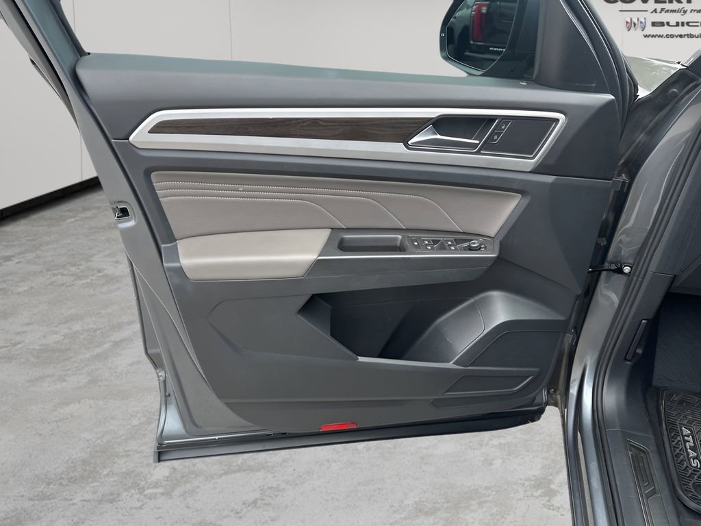 Used 2022 Volkswagen Atlas SE image 25