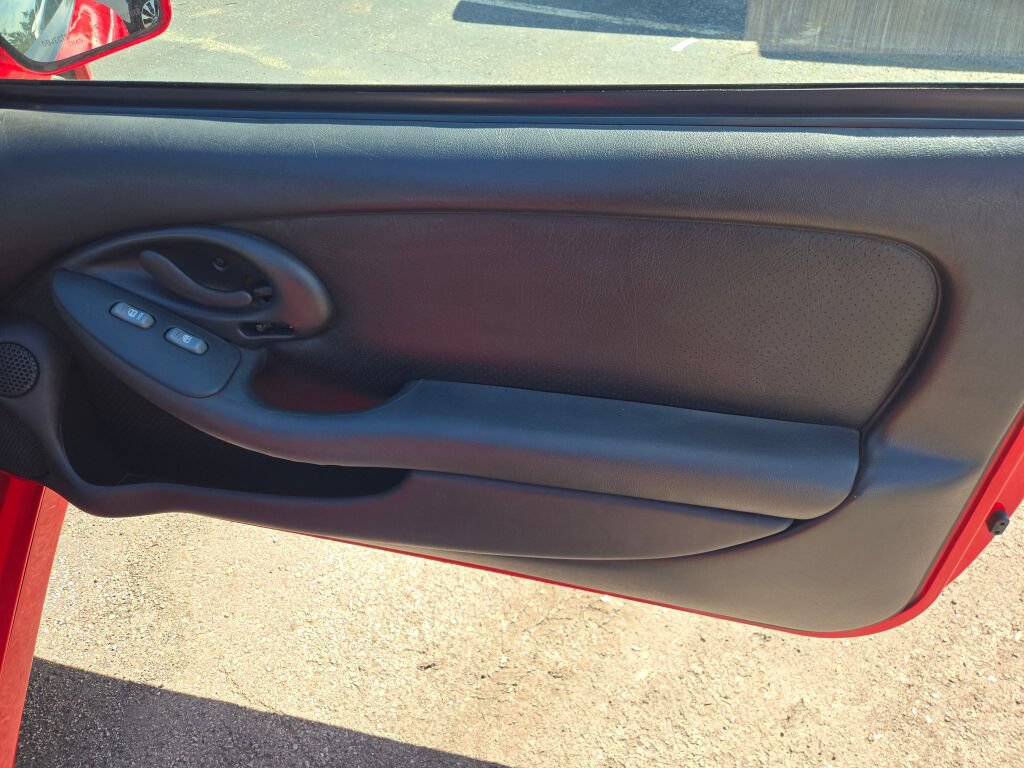 Used 2000 Pontiac Firebird Trans Am RWD image 4