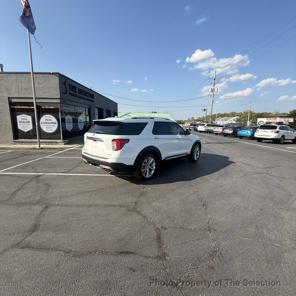 Used 2021 Ford Explorer Platinum w/ Equipment Group 601A AWD/4WD image 16