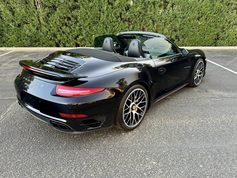 Used 2015 Porsche 911 Turbo S w/ High-end Infotainment Package AWD/4WD image 16