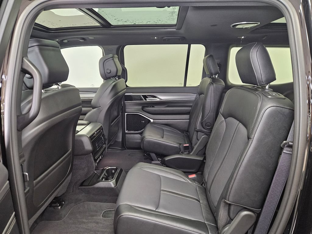 New 2026 Jeep Grand Wagoneer Limited w/ Premium Group II AWD/4WD image 5