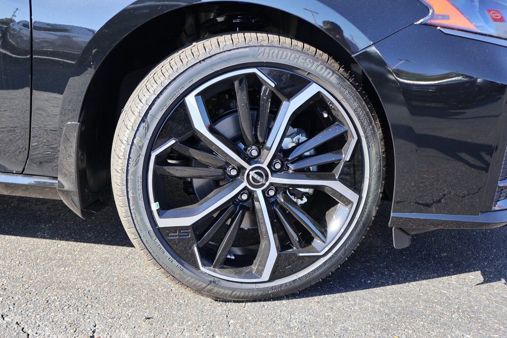 New 2025 Nissan Altima 2.5 SR image 16