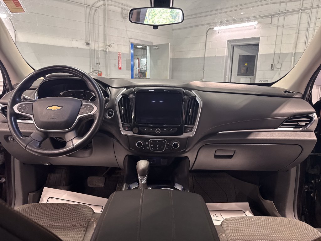 Used 2021 Chevrolet Traverse LT AWD/4WD image 38