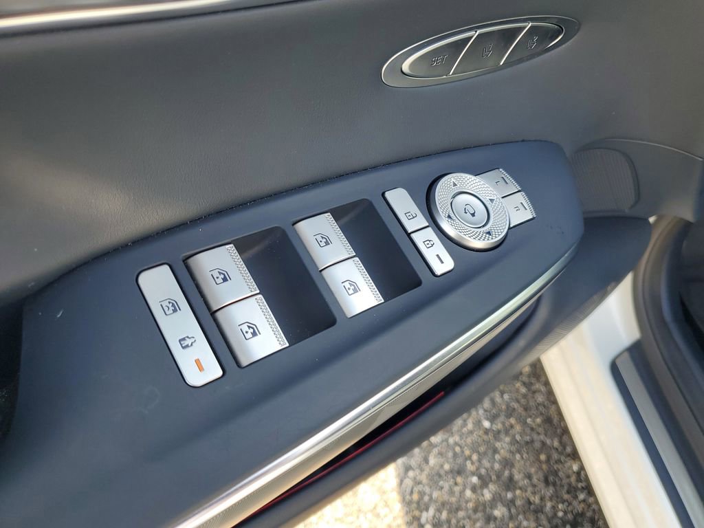 Used 2024 Genesis GV70 3.5T Sport w/ Sport Advanced Package image 9