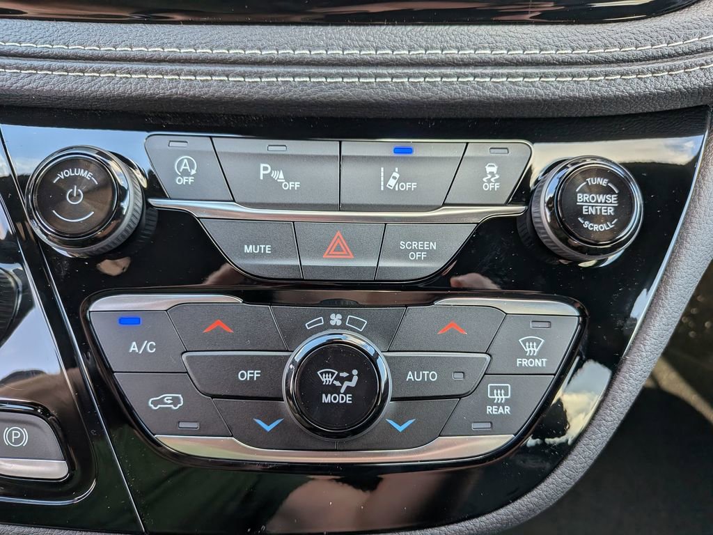 New 2026 Chrysler Pacifica Select w/ S Appearance Package image 26