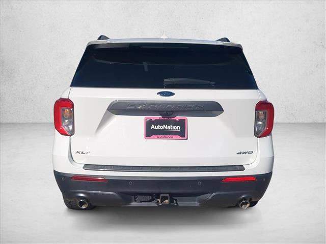 Used 2023 Ford Explorer XLT w/ Equipment Group 202A image 7