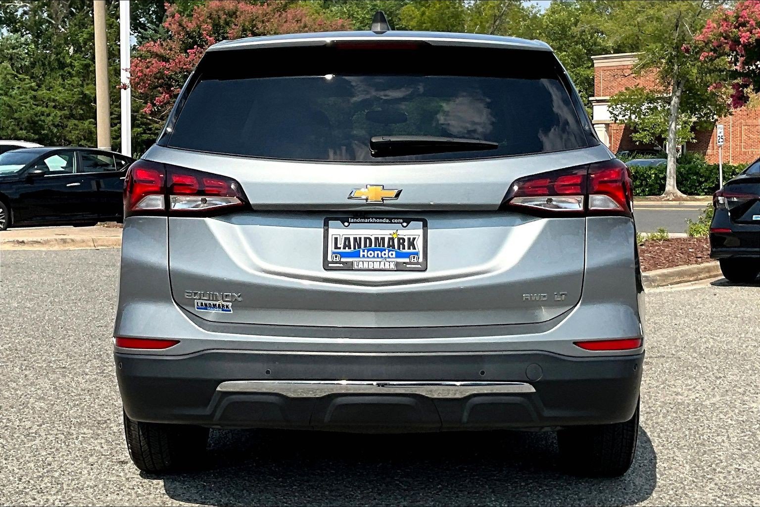 Used 2024 Chevrolet Equinox LT AWD/4WD image 4