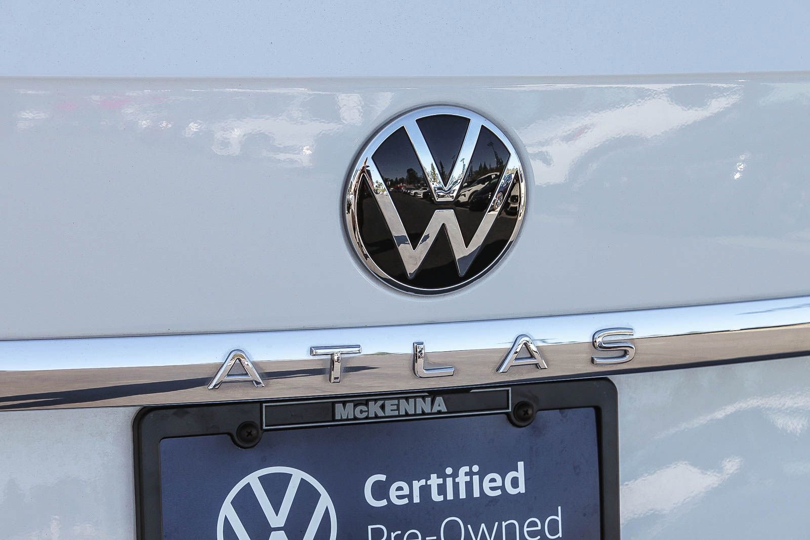 Certified 2023 Volkswagen Atlas SE w/ Black Wheel Package image 10