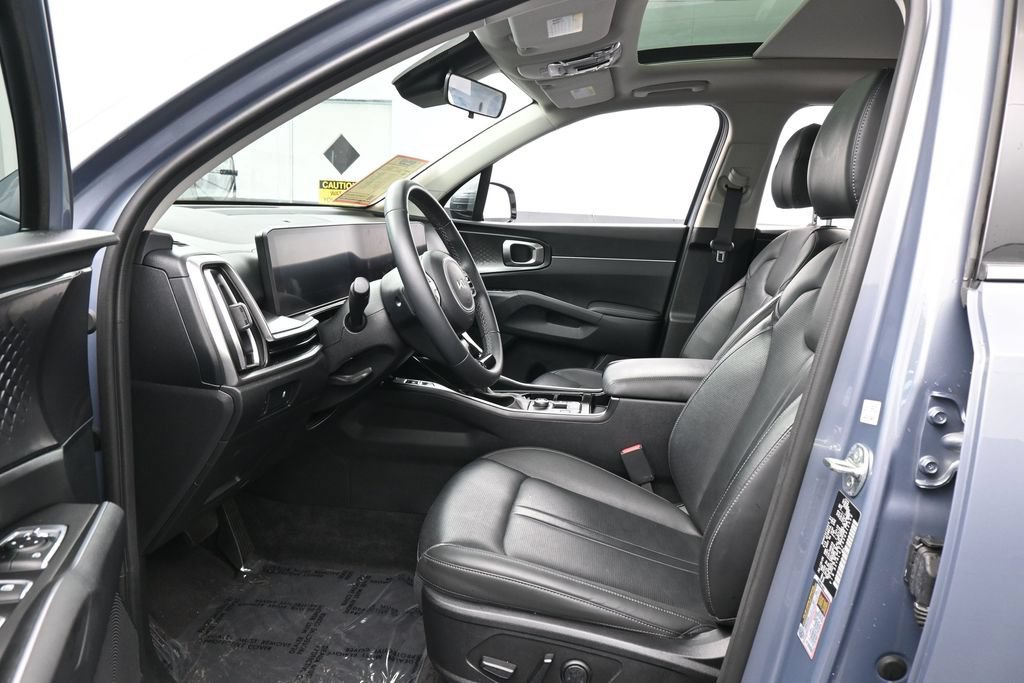 Used 2025 Kia Sorento S w/ Panoramic Sunroof Package FWD image 10
