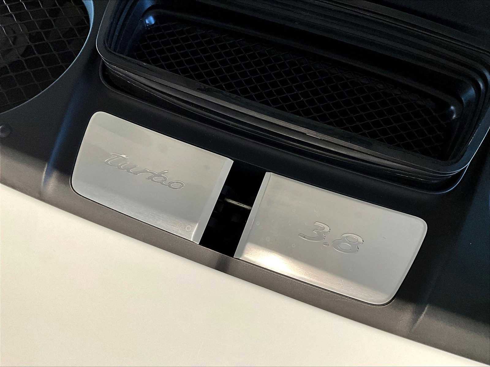 Used 2017 Porsche 911 Turbo image 34