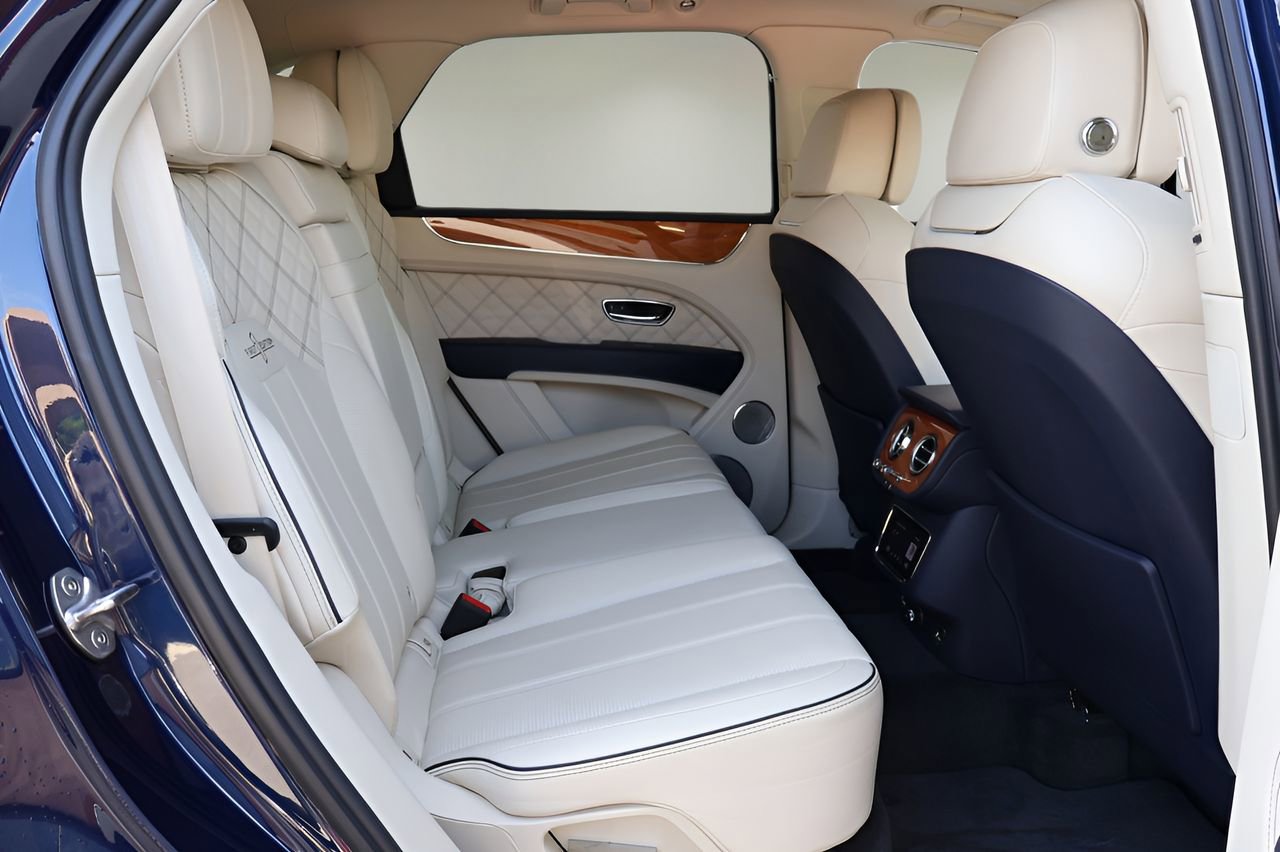 Used 2021 Bentley Bentayga image 20