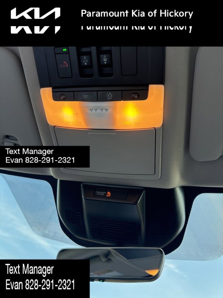 Used 2023 Nissan Rogue SV w/ SV Premium B Package image 29