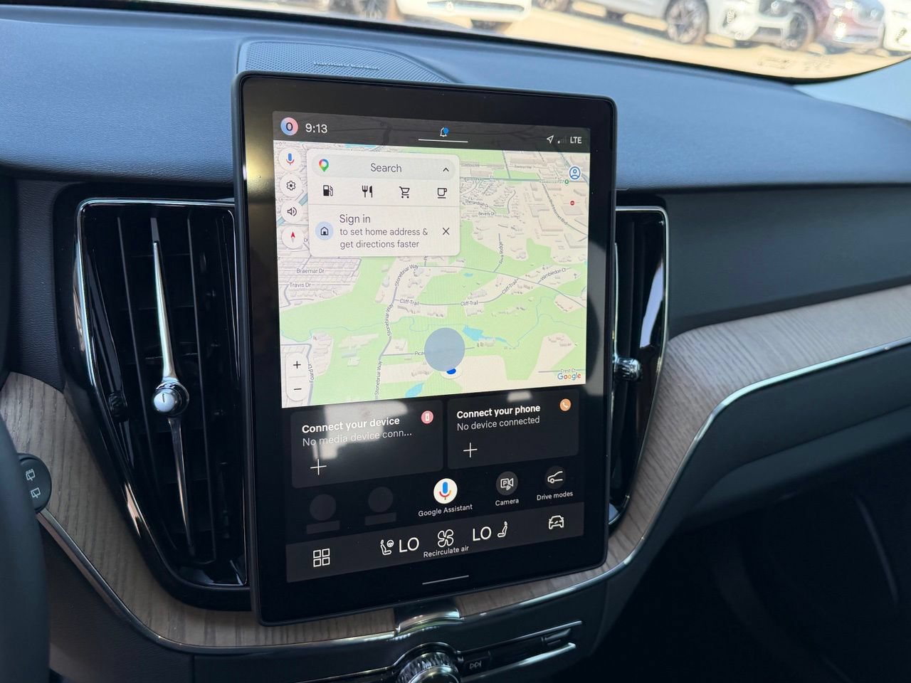 New 2027 Volvo XC60 B5 Plus AWD/4WD image 14
