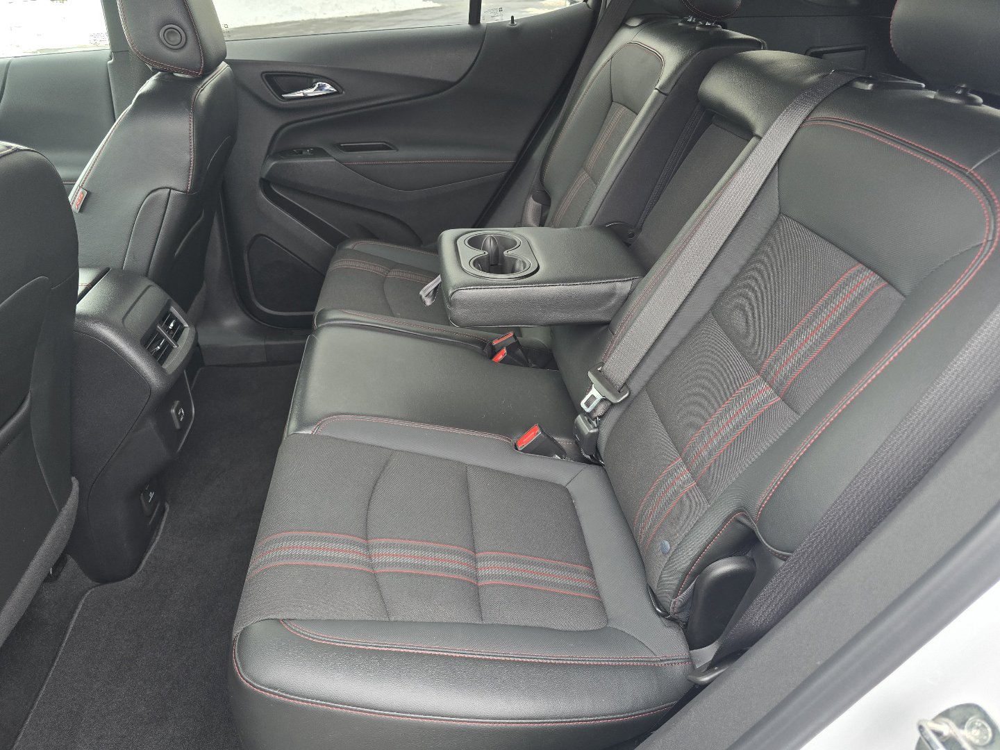 Certified 2022 Chevrolet Equinox RS w/ Infotainment Package image 28