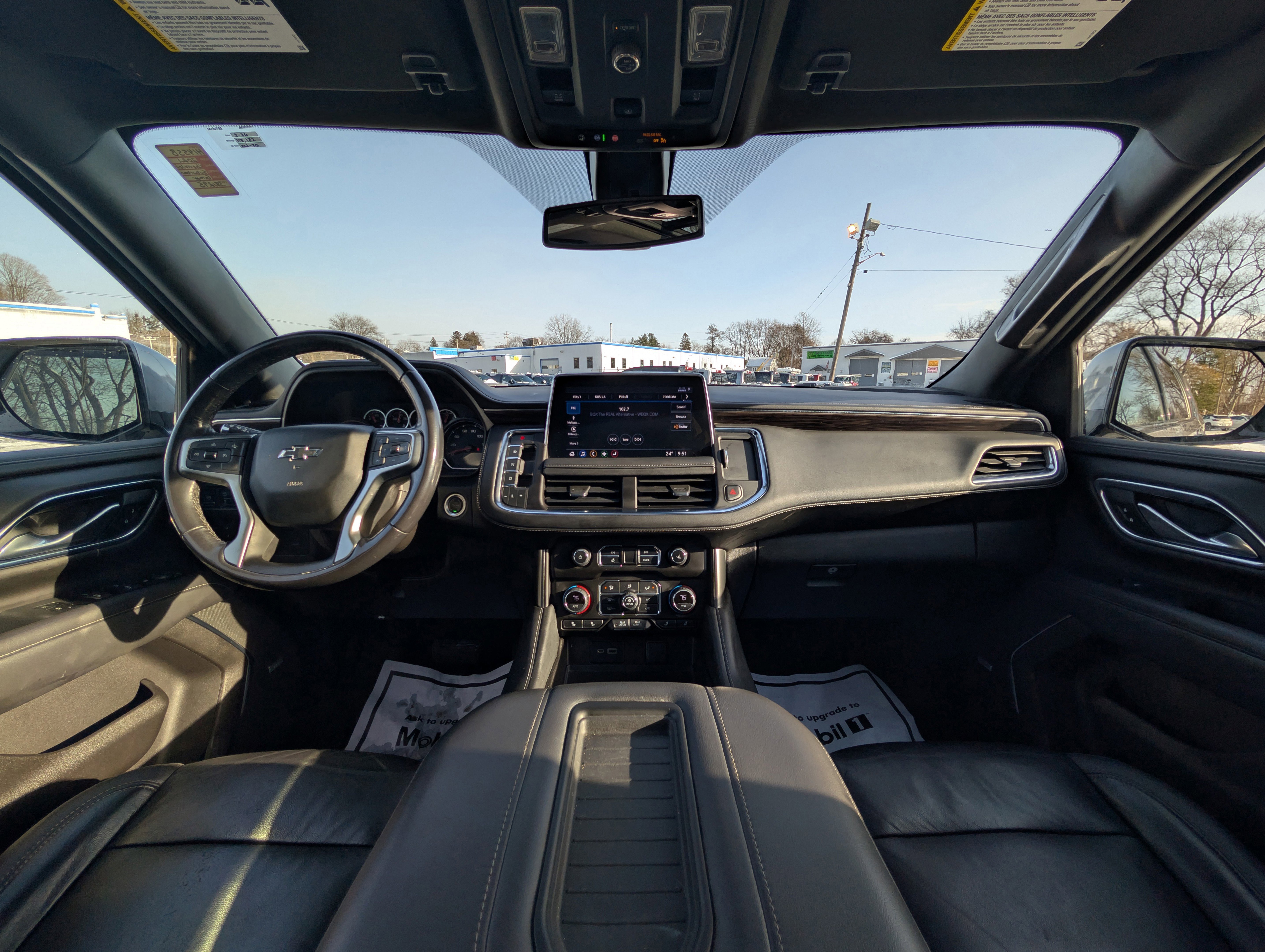 Used 2021 Chevrolet Suburban Z71 image 2