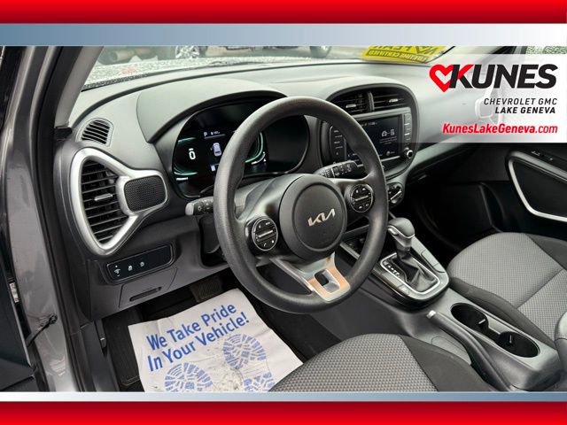 Used 2024 Kia Soul LX w/ Option Group 015 FWD image 22